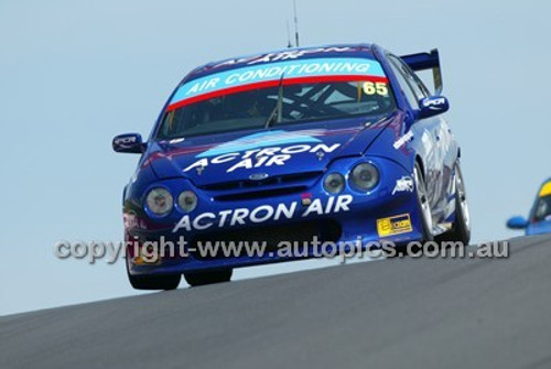 Bathurst 1000, 2004 -  Photographer Marshall Cass - Code 04-MC-B04-033