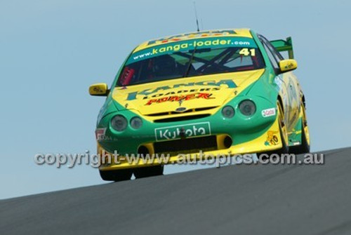 Bathurst 1000, 2004 -  Photographer Marshall Cass - Code 04-MC-B04-038