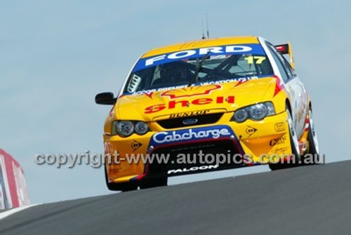 Bathurst 1000, 2004 -  Photographer Marshall Cass - Code 04-MC-B04-051