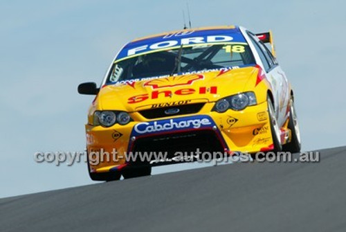 Bathurst 1000, 2004 -  Photographer Marshall Cass - Code 04-MC-B04-052