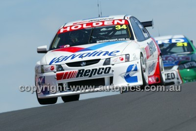 Bathurst 1000, 2004 -  Photographer Marshall Cass - Code 04-MC-B04-058