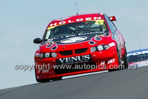 Bathurst 1000, 2004 -  Photographer Marshall Cass - Code 04-MC-B04-063