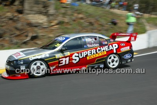 Bathurst 1000, 2004 -  Photographer Marshall Cass - Code 04-MC-B04-119