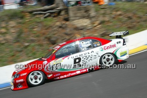 Bathurst 1000, 2004 -  Photographer Marshall Cass - Code 04-MC-B04-127