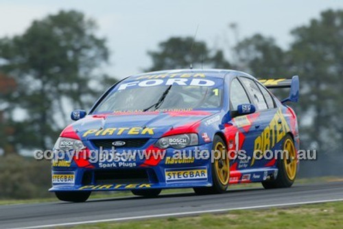 Bathurst 1000, 2004 -  Photographer Marshall Cass - Code 04-MC-B04-188