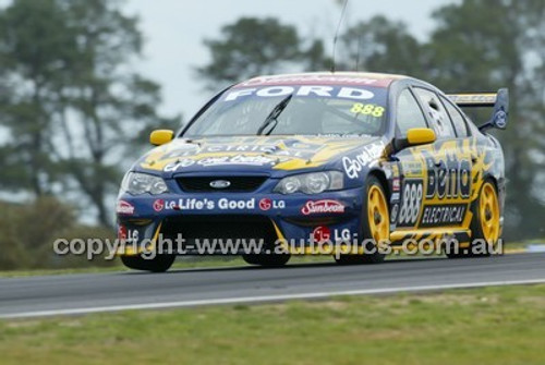 Bathurst 1000, 2004 -  Photographer Marshall Cass - Code 04-MC-B04-200