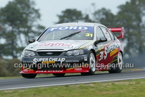 Bathurst 1000, 2004 -  Photographer Marshall Cass - Code 04-MC-B04-201