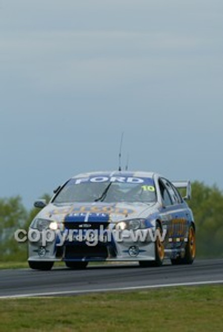 Bathurst 1000, 2004 -  Photographer Marshall Cass - Code 04-MC-B04-236