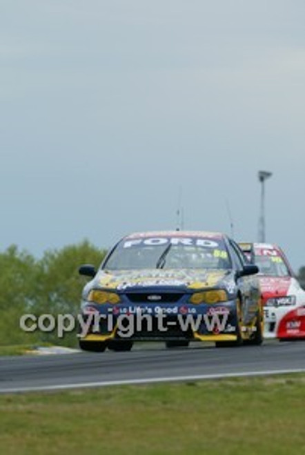 Bathurst 1000, 2004 -  Photographer Marshall Cass - Code 04-MC-B04-243