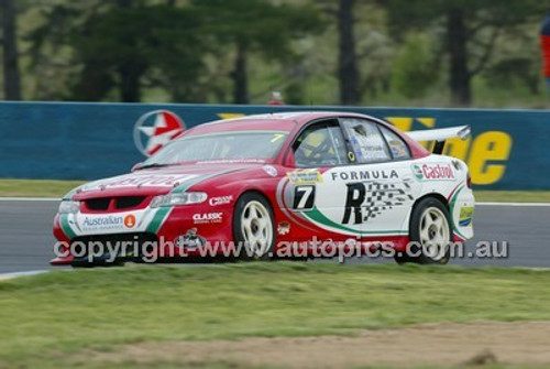 Bathurst 1000, 2004 -  Photographer Marshall Cass - Code 04-MC-B04-261