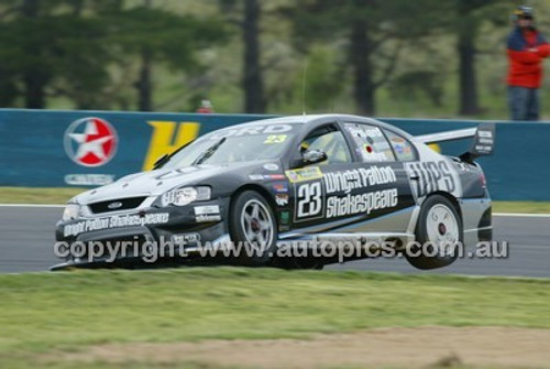 Bathurst 1000, 2004 -  Photographer Marshall Cass - Code 04-MC-B04-264