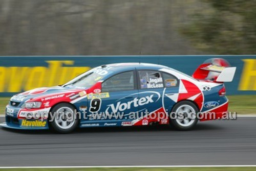 Bathurst 1000, 2004 -  Photographer Marshall Cass - Code 04-MC-B04-273