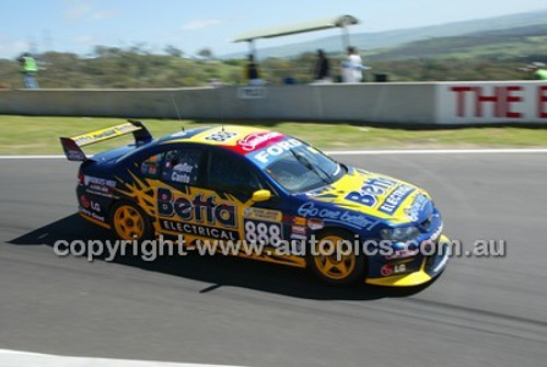 Bathurst 1000, 2004 -  Photographer Marshall Cass - Code 04-MC-B04-345