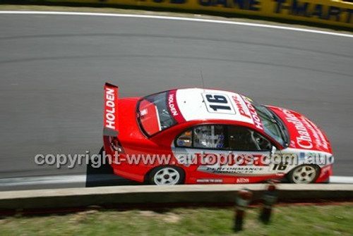 Bathurst 1000, 2004 -  Photographer Marshall Cass - Code 04-MC-B04-350