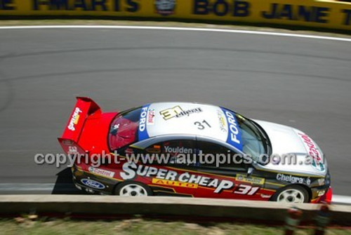 Bathurst 1000, 2004 -  Photographer Marshall Cass - Code 04-MC-B04-356