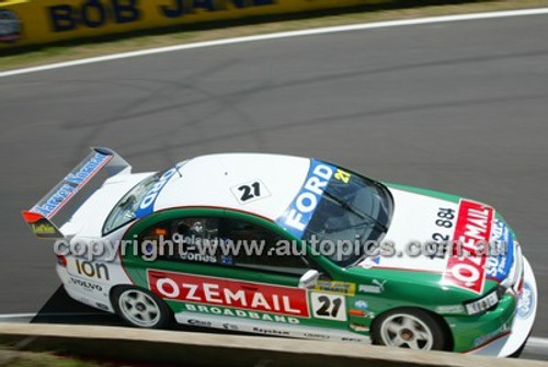 Bathurst 1000, 2004 -  Photographer Marshall Cass - Code 04-MC-B04-375