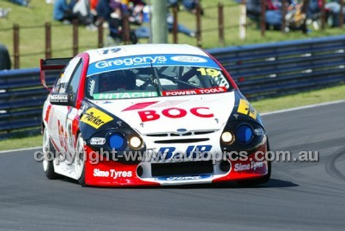 Bathurst 1000, 2004 -  Photographer Marshall Cass - Code 04-MC-B04-439