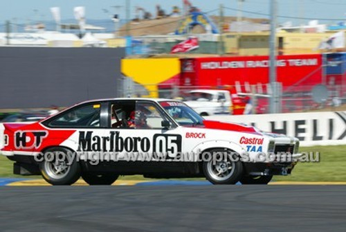 Bathurst 1000, 2004 -  Photographer Marshall Cass - Code 04-MC-B04-442