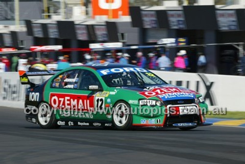 Bathurst 1000, 2004 -  Photographer Marshall Cass - Code 04-MC-B04-464