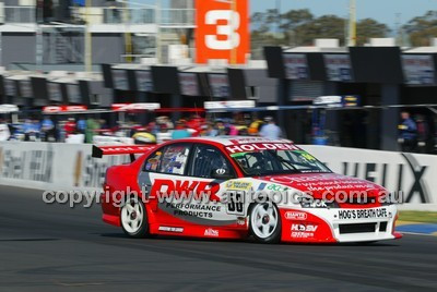 Bathurst 1000, 2004 -  Photographer Marshall Cass - Code 04-MC-B04-471