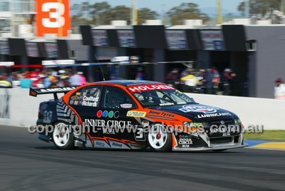 Bathurst 1000, 2004 -  Photographer Marshall Cass - Code 04-MC-B04-472