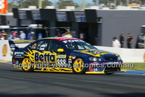 Bathurst 1000, 2004 -  Photographer Marshall Cass - Code 04-MC-B04-474