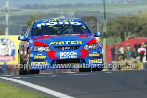 Bathurst 1000, 2004 -  Photographer Marshall Cass - Code 04-MC-B04-484