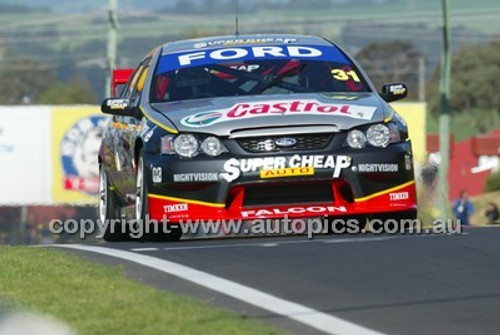 Bathurst 1000, 2004 -  Photographer Marshall Cass - Code 04-MC-B04-489