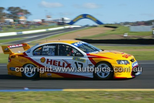 Bathurst 1000, 2004 -  Photographer Marshall Cass - Code 04-MC-B04-499