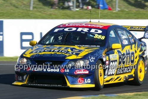 Bathurst 1000, 2004 -  Photographer Marshall Cass - Code 04-MC-B04-511