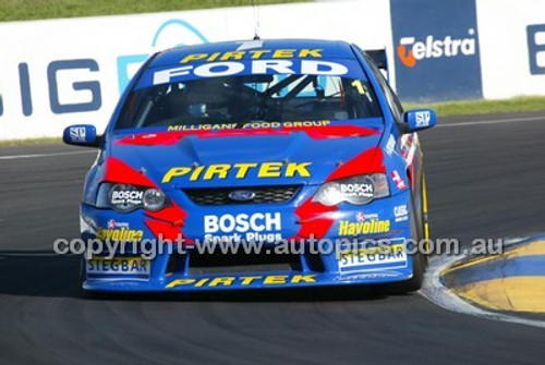 Bathurst 1000, 2004 -  Photographer Marshall Cass - Code 04-MC-B04-521