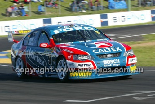 Bathurst 1000, 2004 -  Photographer Marshall Cass - Code 04-MC-B04-528