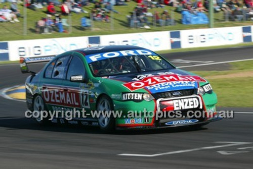 Bathurst 1000, 2004 -  Photographer Marshall Cass - Code 04-MC-B04-532