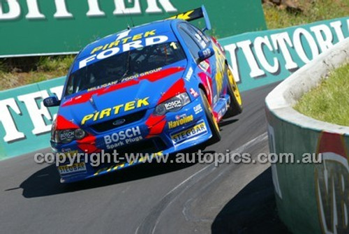 Bathurst 1000, 2004 -  Photographer Marshall Cass - Code 04-MC-B04-606