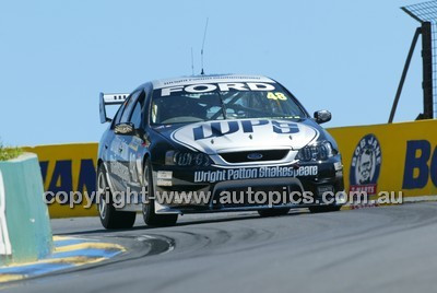 Bathurst 1000, 2004 -  Photographer Marshall Cass - Code 04-MC-B04-700