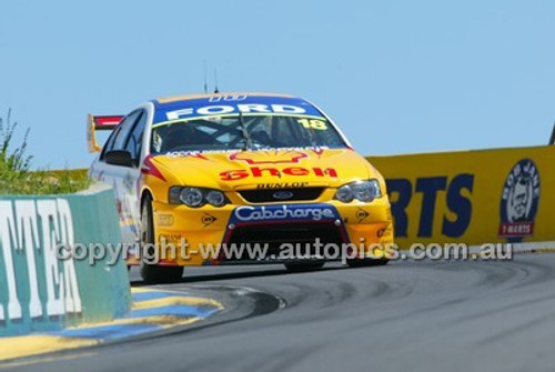 Bathurst 1000, 2004 -  Photographer Marshall Cass - Code 04-MC-B04-716