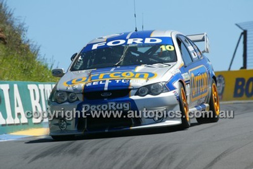 Bathurst 1000, 2004 -  Photographer Marshall Cass - Code 04-MC-B04-721