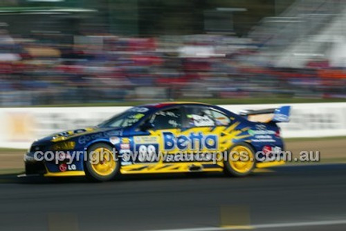Bathurst 1000, 2004 -  Photographer Marshall Cass - Code 04-MC-B04-835
