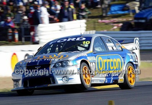 Bathurst 1000, 2004 -  Photographer Marshall Cass - Code 04-MC-B04-927