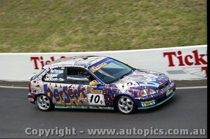 Bathurst FIA 1000 15th November 1999 - Photographer Marshall Cass - Code MC-B99-48