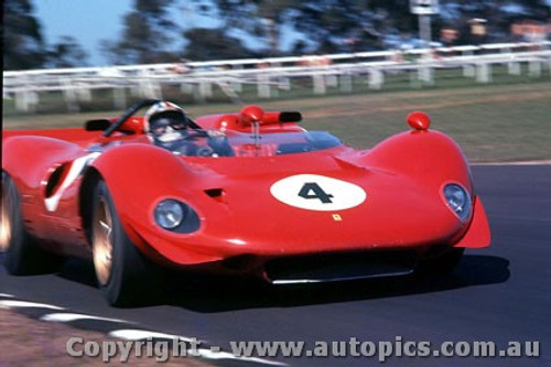 68424 -  Chris Amon  -  P4 Ferrari V12  Warwick Farm 1968