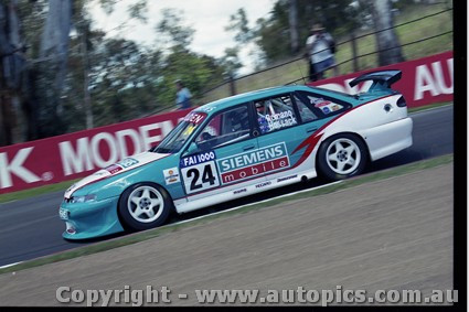 Bathurst FIA 1000 15th November 1999 - Photographer Marshall Cass - Code MC-B99-180