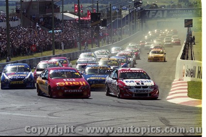 Bathurst FIA 1000 15th November 1999 - Photographer Marshall Cass - Code MC-B99-428
