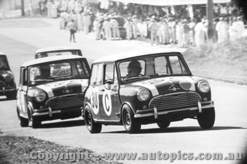 67708  -  Fall / Holden  -  Bathurst 1967 - Class C winner - Morris Cooper S - Closly followed by Makinen/French