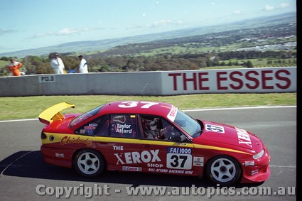 Bathurst FIA 1000 15th November 1999 - Photographer Marshall Cass - Code MC-B99-763