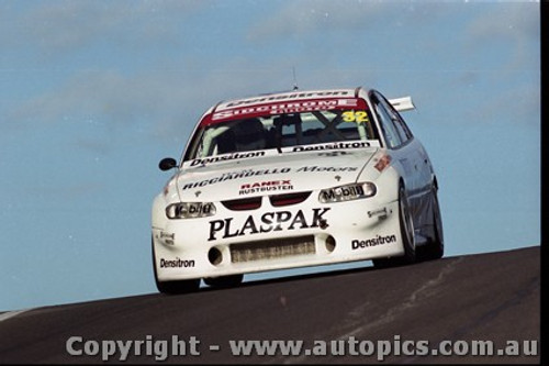 Bathurst FIA 1000 15th November 1999 - Photographer Marshall Cass - Code MC-B99-1016