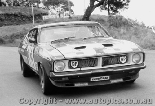 74712  -  A. Moffat / D. Glemser  -  Bathurst 1974 - Ford Falcon GT XB