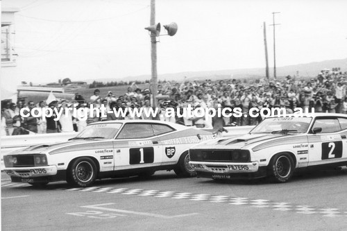 77701  -  One two Finish  -  A. Moffat / J. Ickx & C. Bond / A. Hamilton - Ford Falcon XC  Bathurst  1977