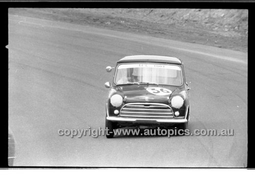 G. Rich Morris Mini - Amaroo Park 13th September 1970 - 70-AM13970-111