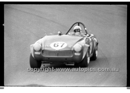 B. Bassingthwaighte MG Midget - Amaroo Park 13th September 1970 - 70-AM13970-143